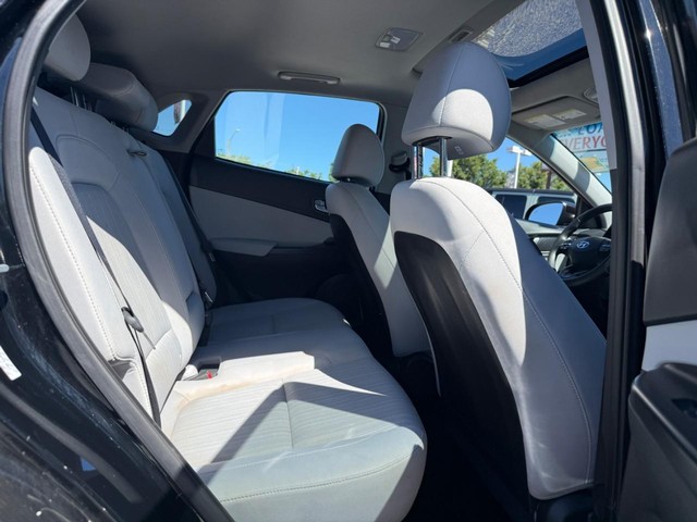 2023 Hyundai Kona SEL - Photo 9
