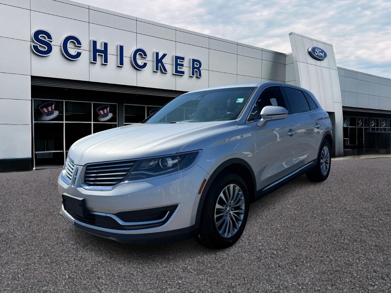 Lincoln MKX Vehicle Full-screen Gallery Image 04