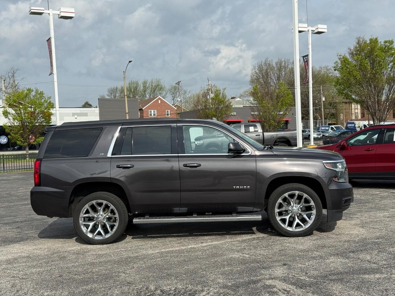 Chevrolet Tahoe Vehicle Full-screen Gallery Image 05
