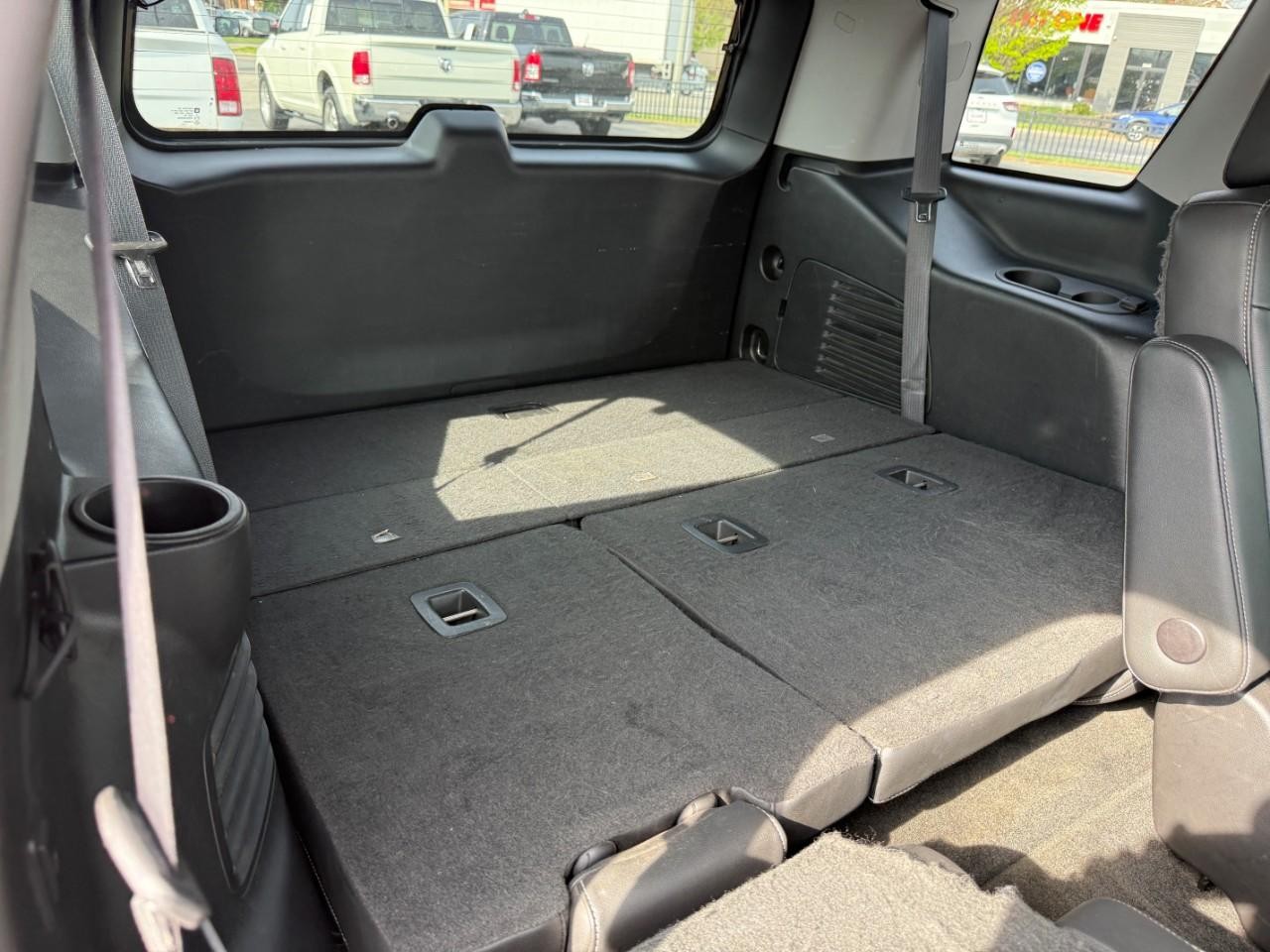 Chevrolet Tahoe Vehicle Full-screen Gallery Image 08