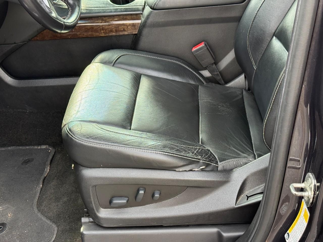 Chevrolet Tahoe Vehicle Full-screen Gallery Image 17