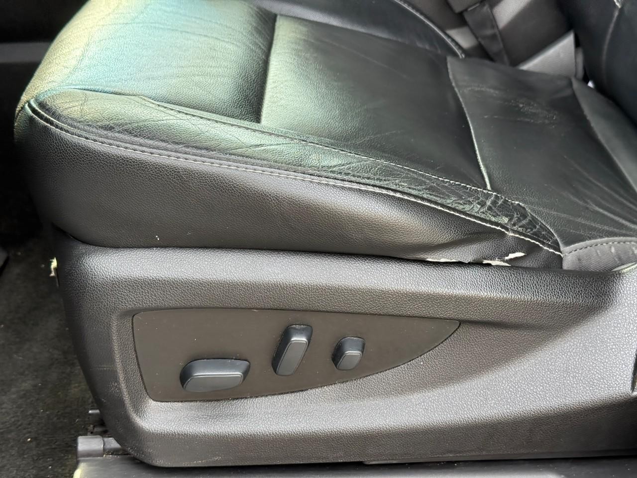 Chevrolet Tahoe Vehicle Full-screen Gallery Image 18