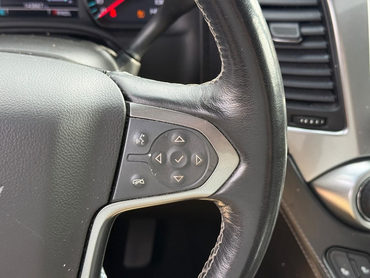 Chevrolet Tahoe Vehicle Full-screen Gallery Image 20