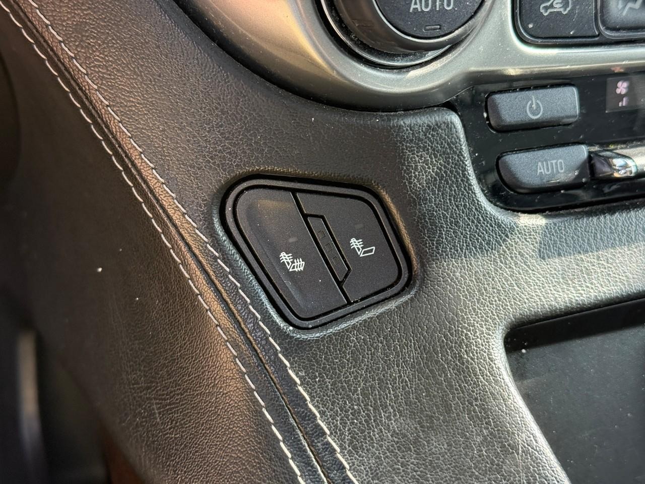 Chevrolet Tahoe Vehicle Full-screen Gallery Image 22