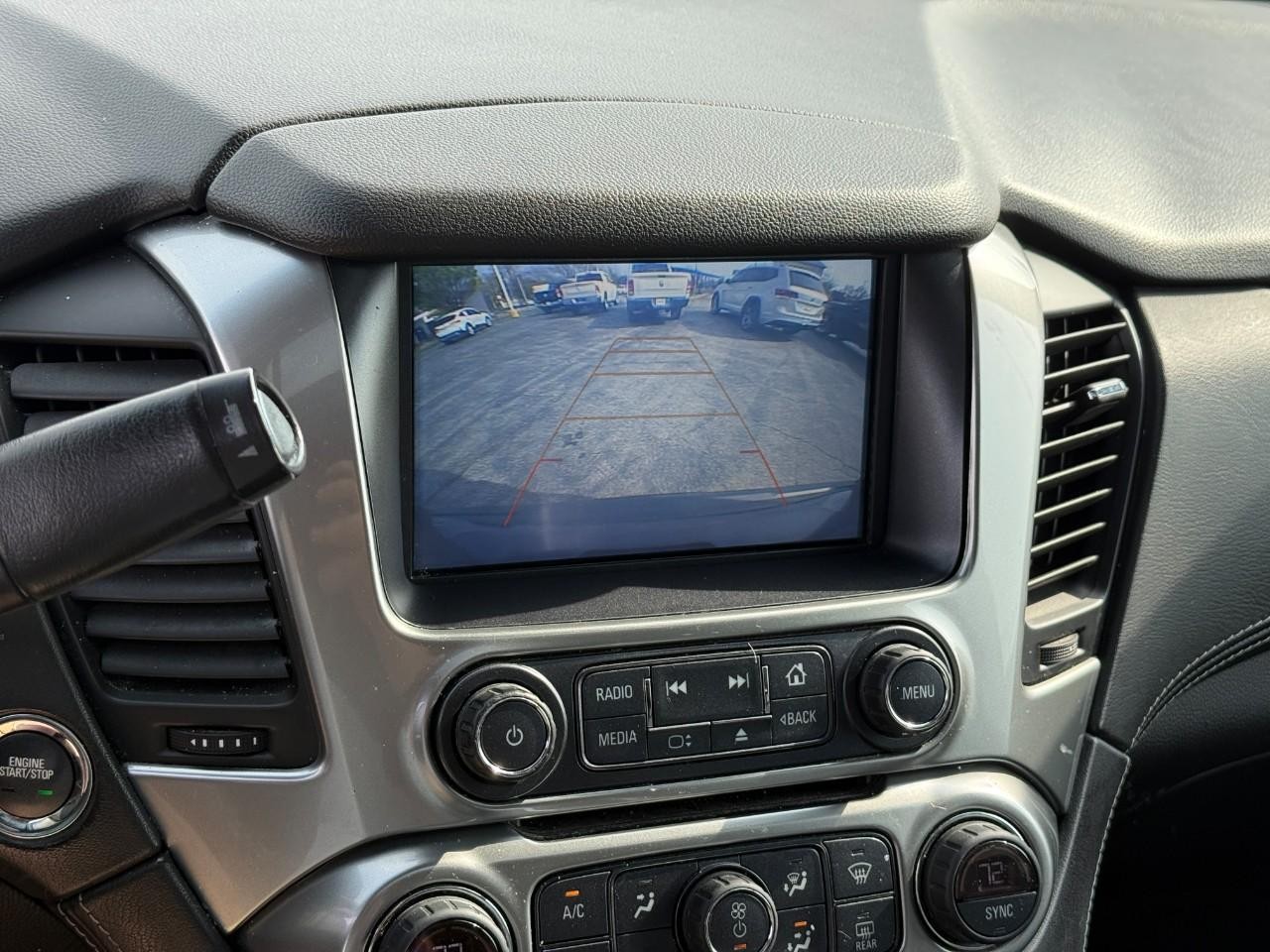 Chevrolet Tahoe Vehicle Full-screen Gallery Image 23