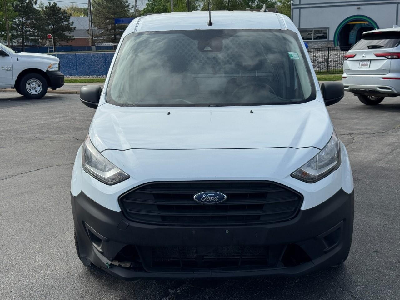 Ford Transit Connect Van Vehicle Full-screen Gallery Image 05