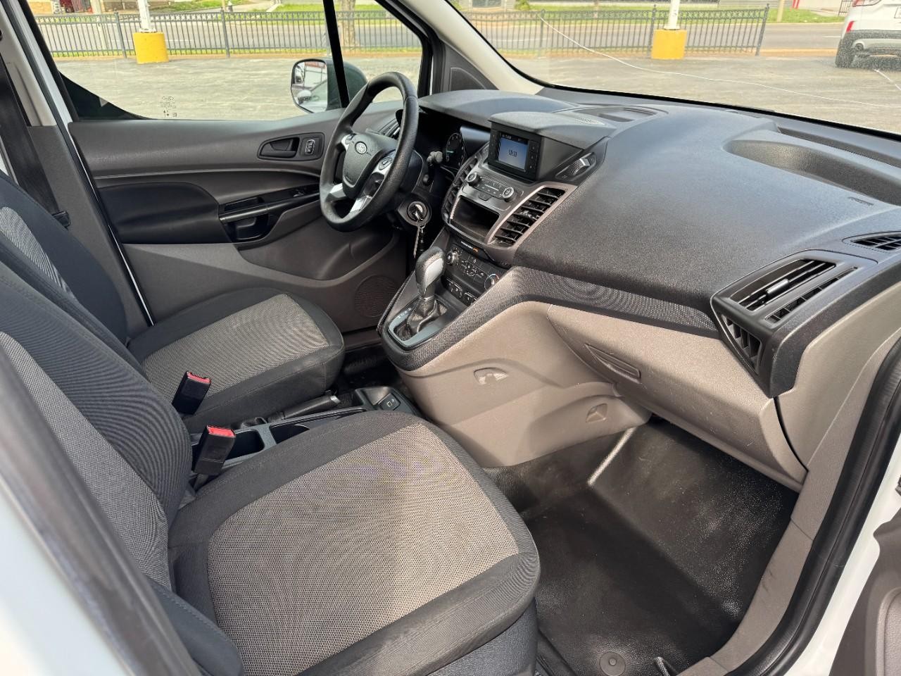 Ford Transit Connect Van Vehicle Full-screen Gallery Image 11