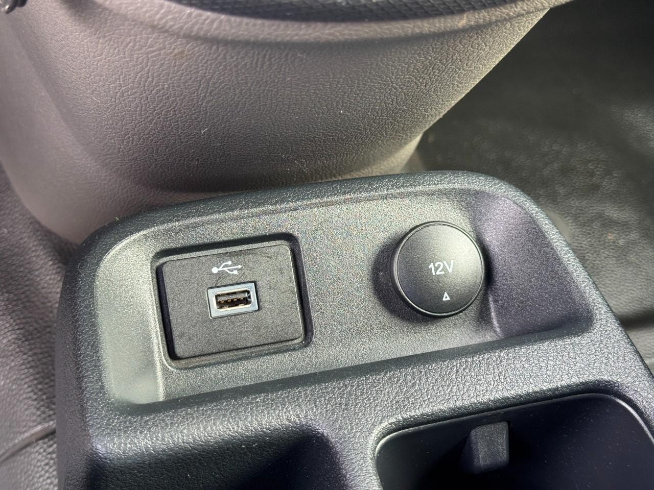 Ford Transit Connect Van Vehicle Full-screen Gallery Image 22