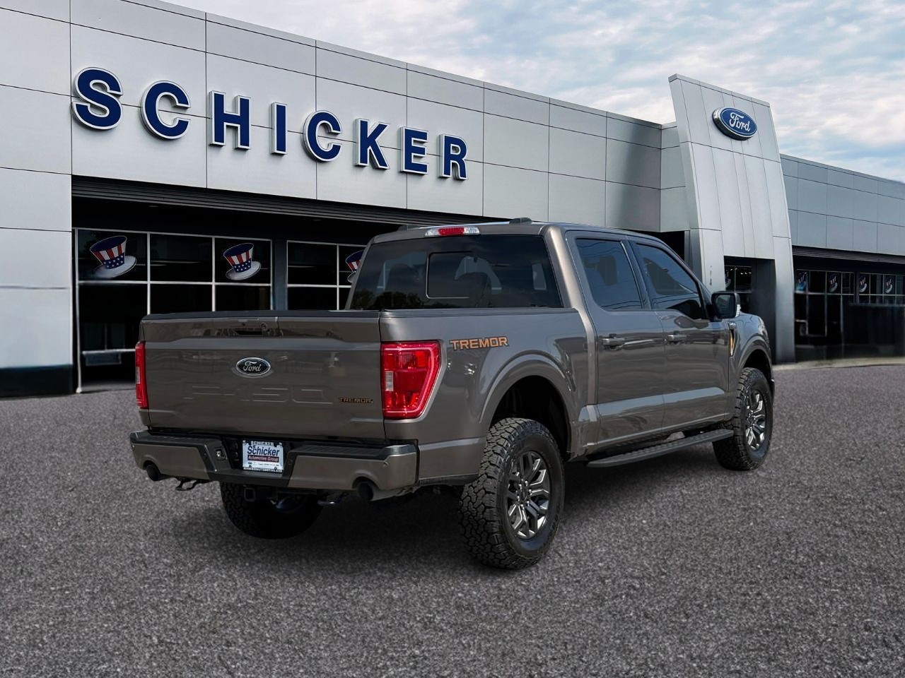 Ford F-150 Vehicle Full-screen Gallery Image 02