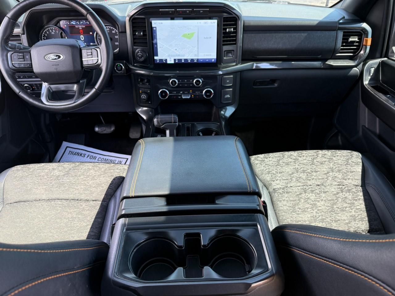 Ford F-150 Vehicle Full-screen Gallery Image 08