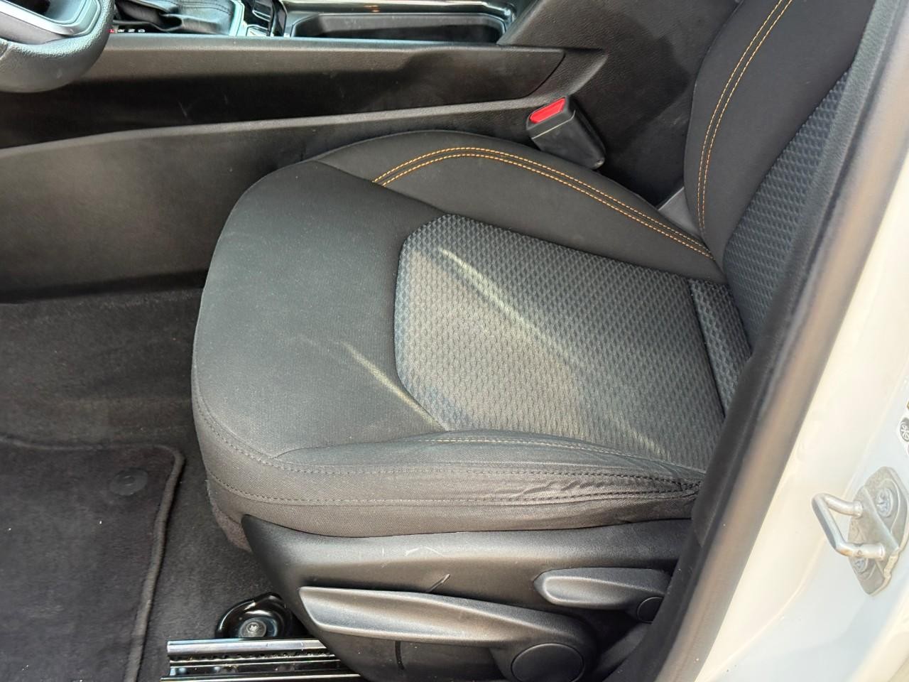 Jeep Compass Vehicle Full-screen Gallery Image 18