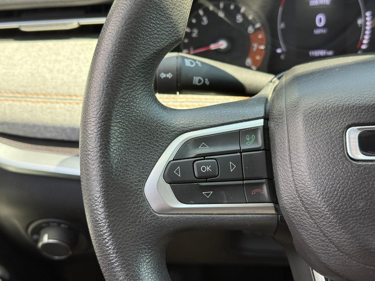 Jeep Compass Vehicle Full-screen Gallery Image 20