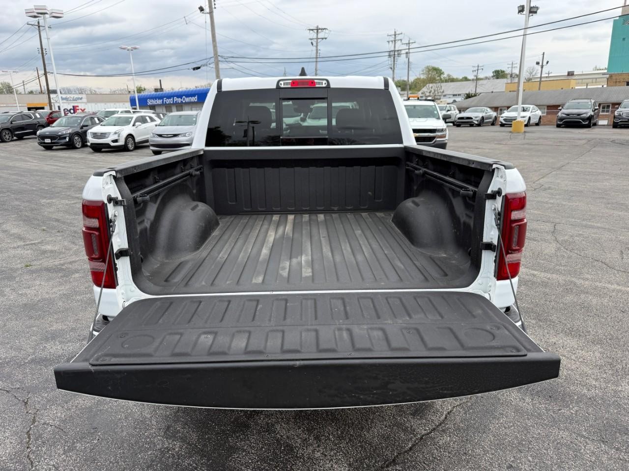 Ram 1500 Vehicle Full-screen Gallery Image 07