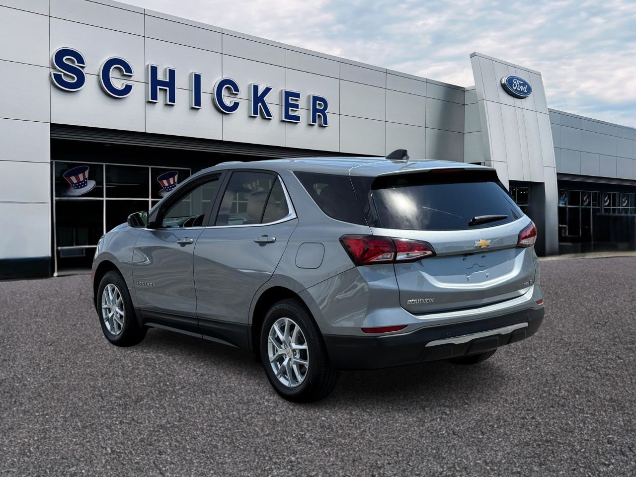 Chevrolet Equinox Vehicle Full-screen Gallery Image 03