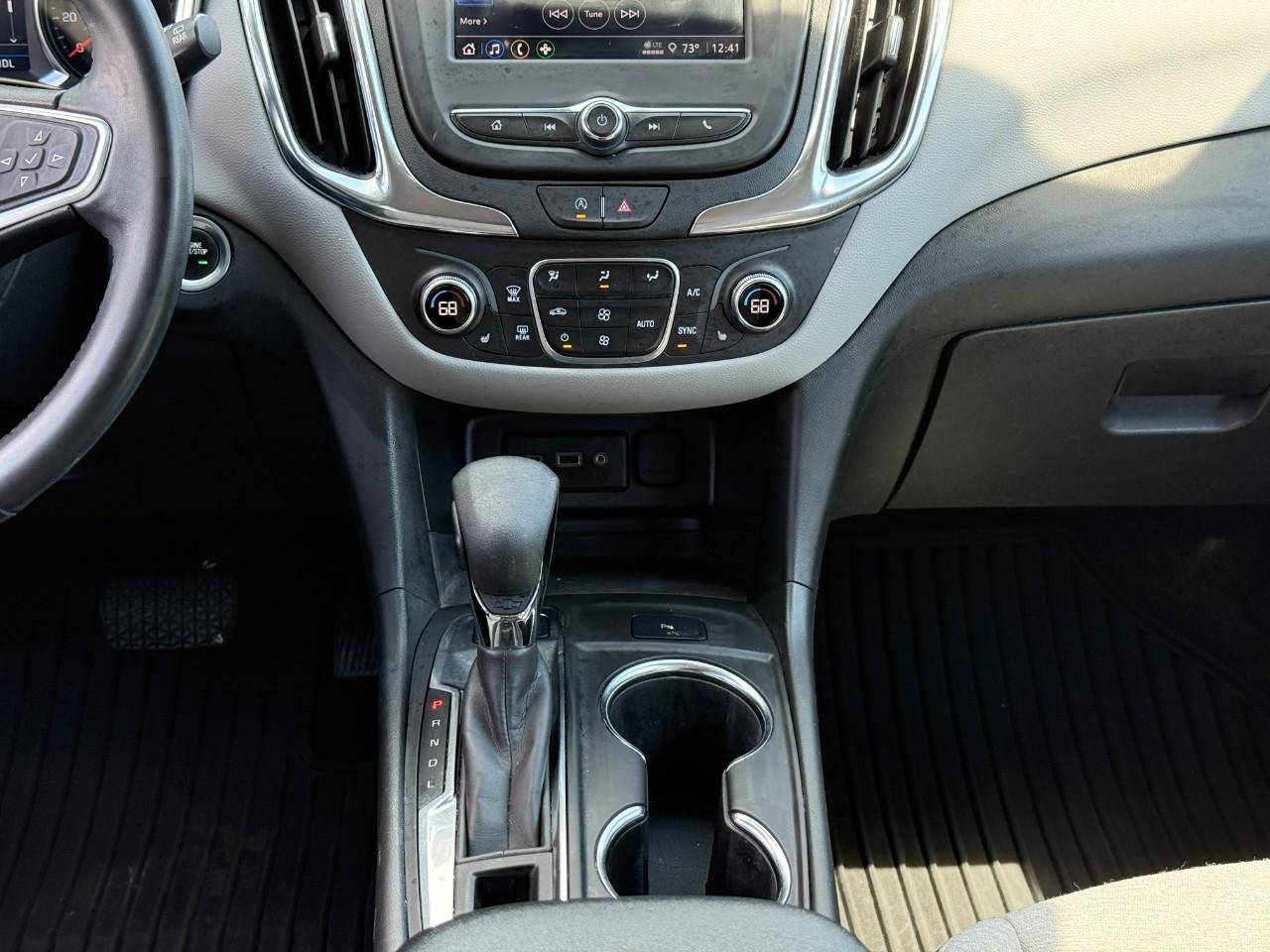 Chevrolet Equinox Vehicle Full-screen Gallery Image 14