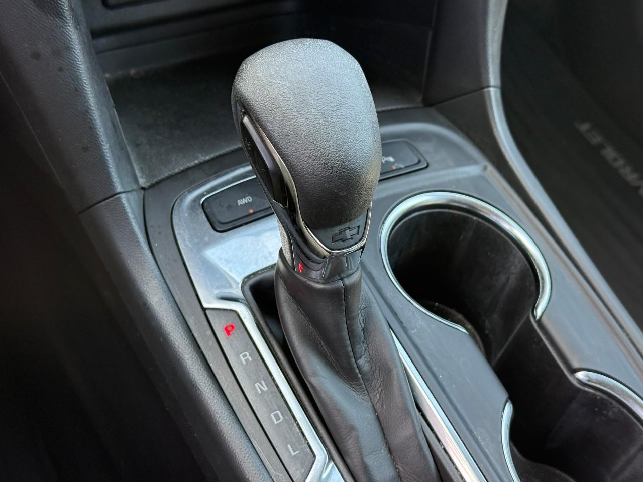 Chevrolet Equinox Vehicle Full-screen Gallery Image 22