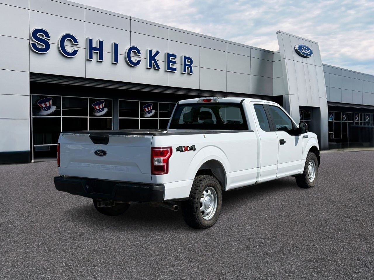 Ford F-150 Vehicle Full-screen Gallery Image 02