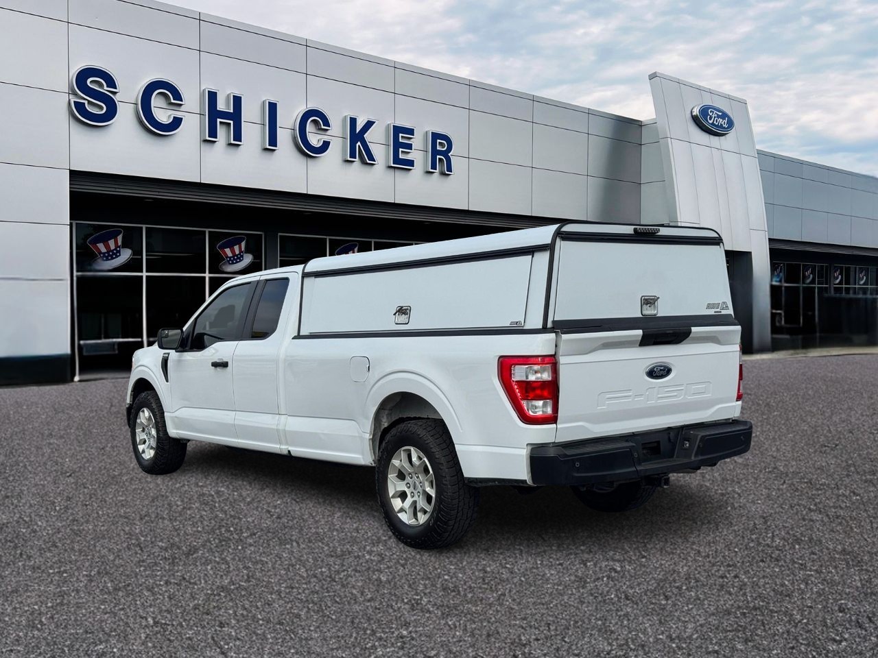 Ford F-150 Vehicle Full-screen Gallery Image 03