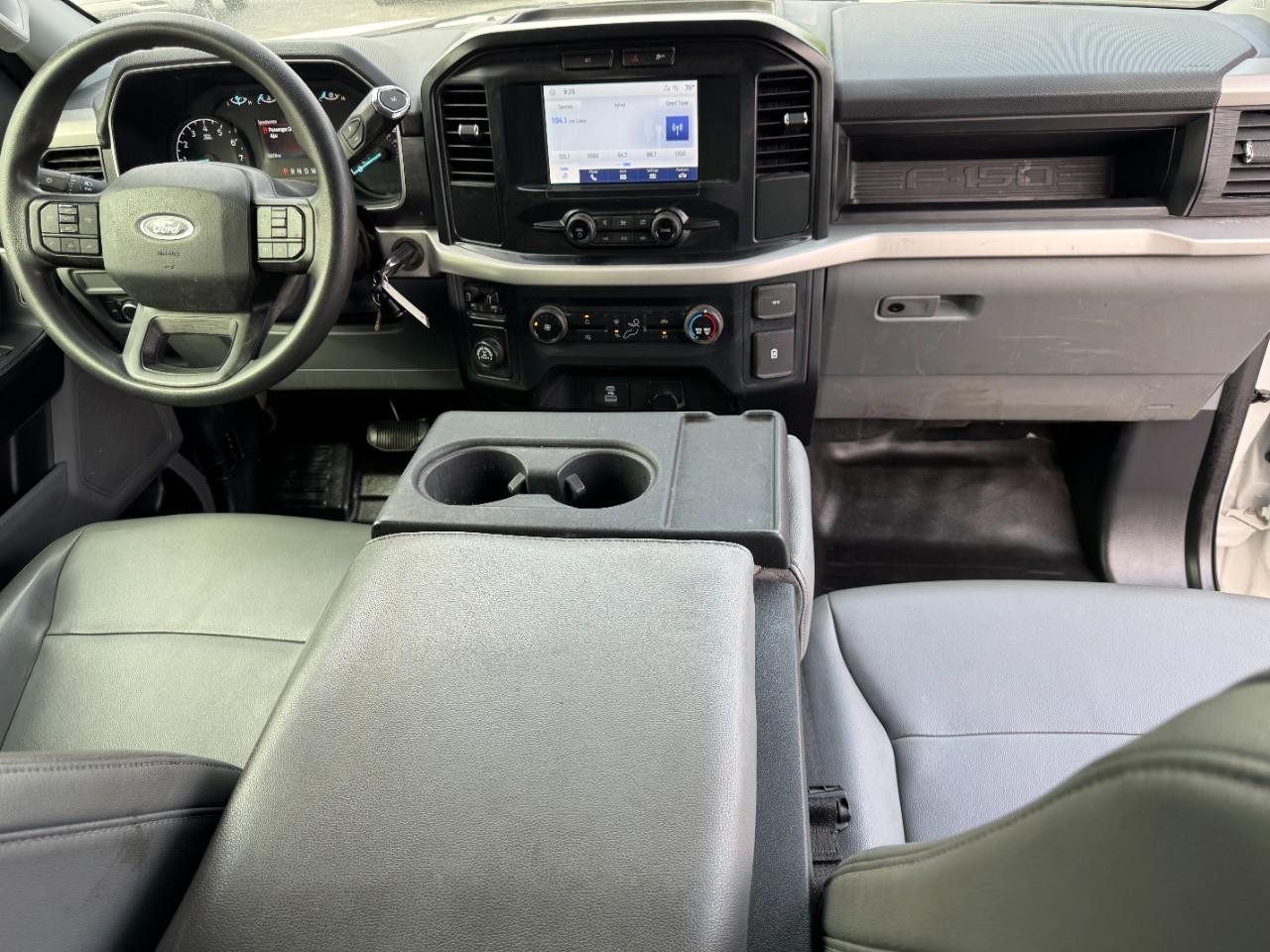 Ford F-150 Vehicle Full-screen Gallery Image 11