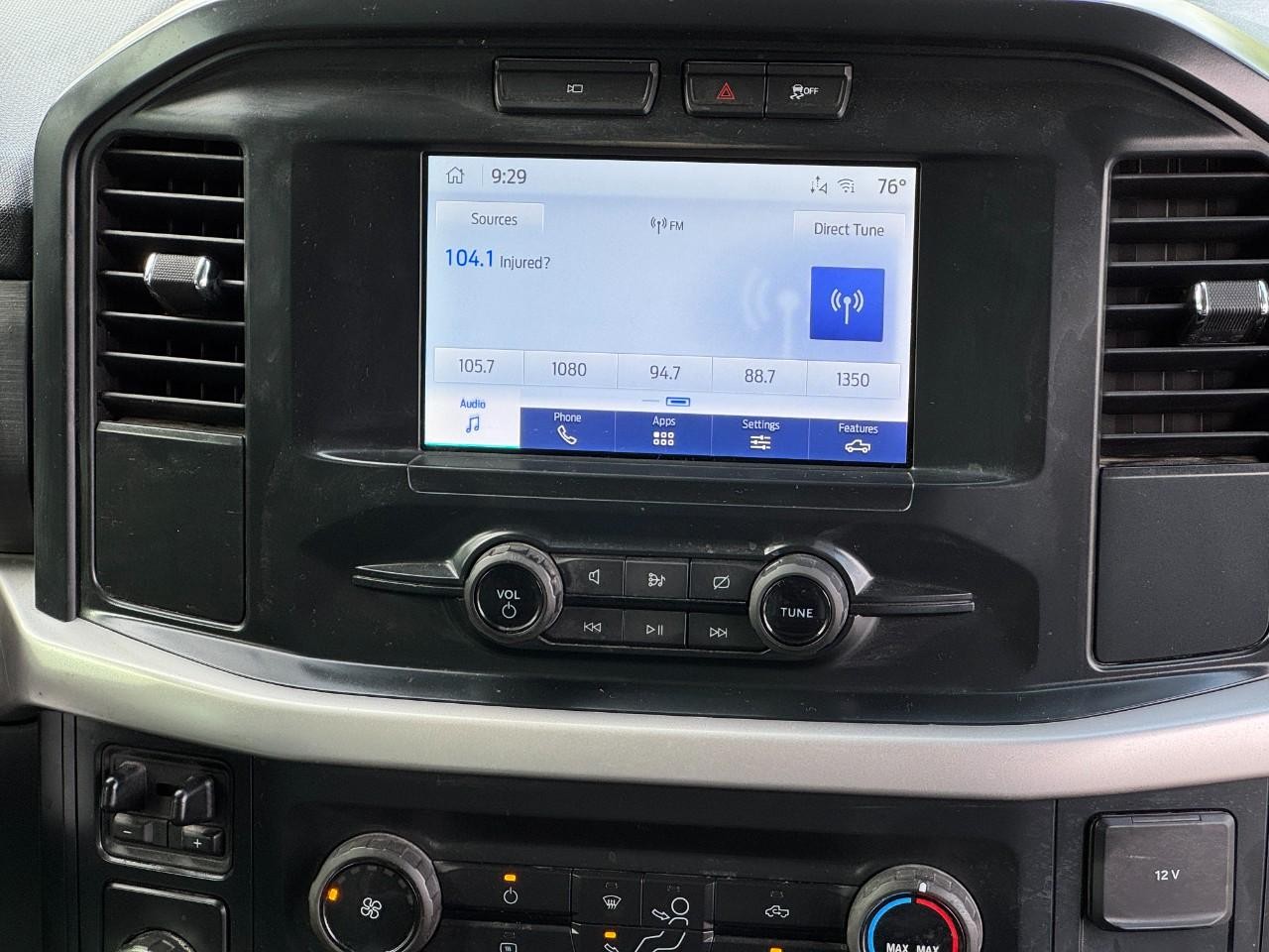 Ford F-150 Vehicle Full-screen Gallery Image 13
