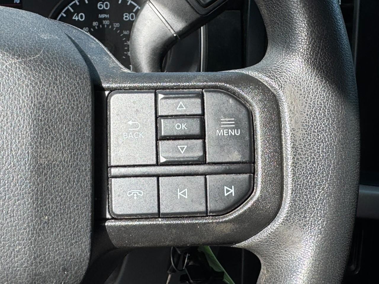 Ford F-150 Vehicle Full-screen Gallery Image 18