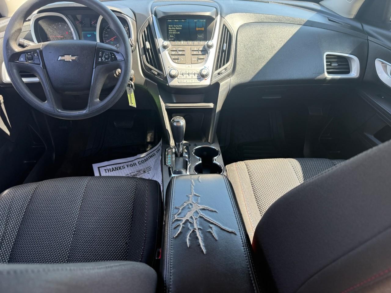 Chevrolet Equinox Vehicle Full-screen Gallery Image 11