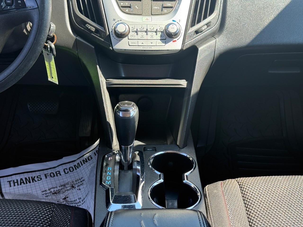 Chevrolet Equinox Vehicle Full-screen Gallery Image 15