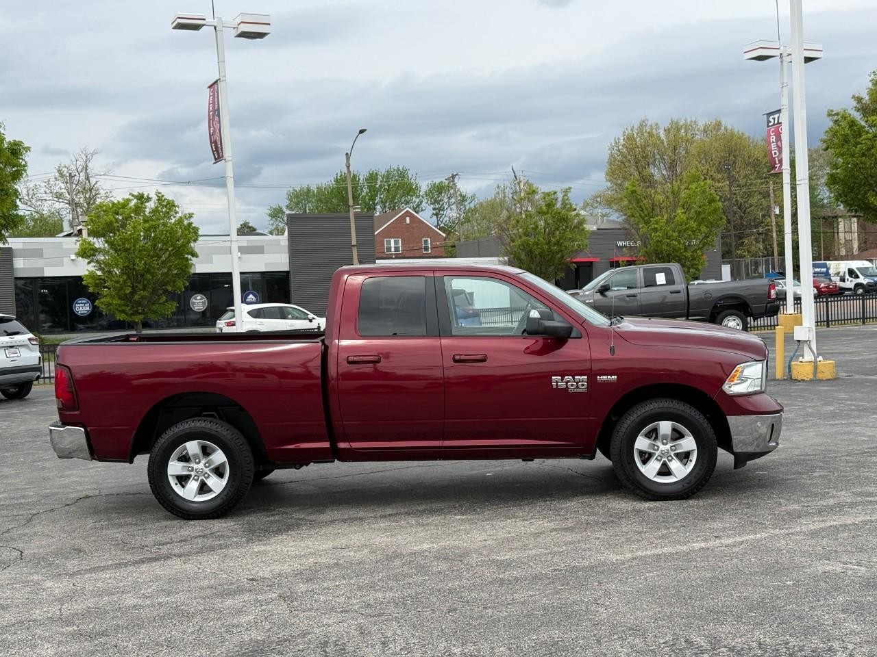 Ram 1500 Classic Vehicle Full-screen Gallery Image 05