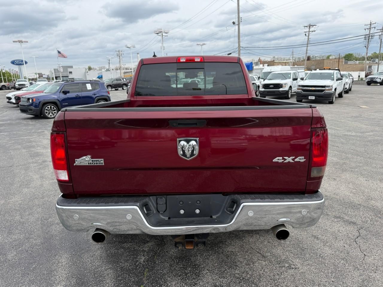 Ram 1500 Classic Vehicle Full-screen Gallery Image 08