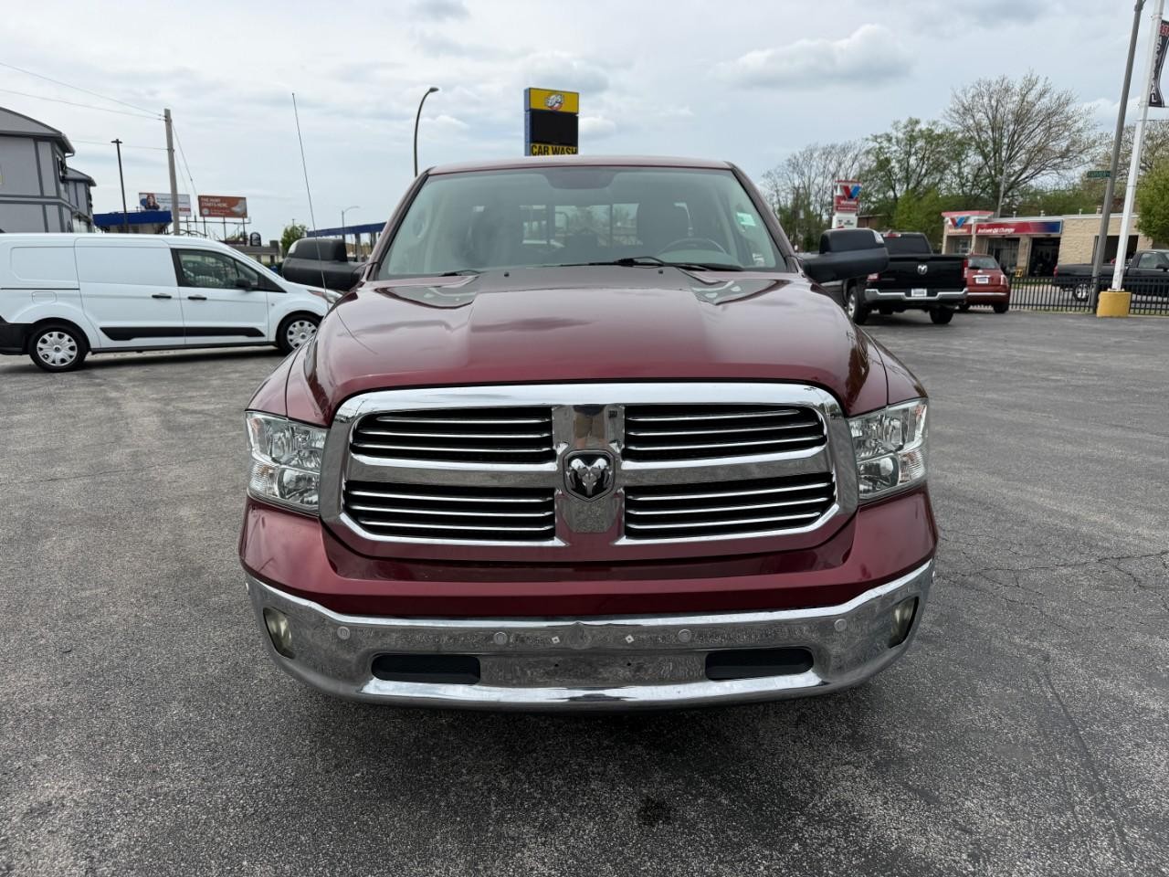 Ram 1500 Classic Vehicle Full-screen Gallery Image 09