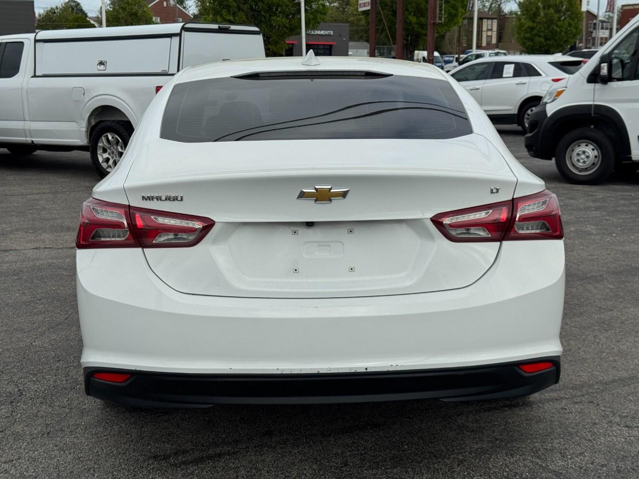 Chevrolet Malibu Vehicle Full-screen Gallery Image 07