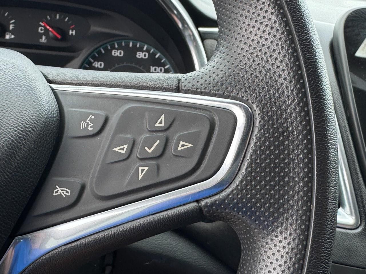 Chevrolet Malibu Vehicle Full-screen Gallery Image 19