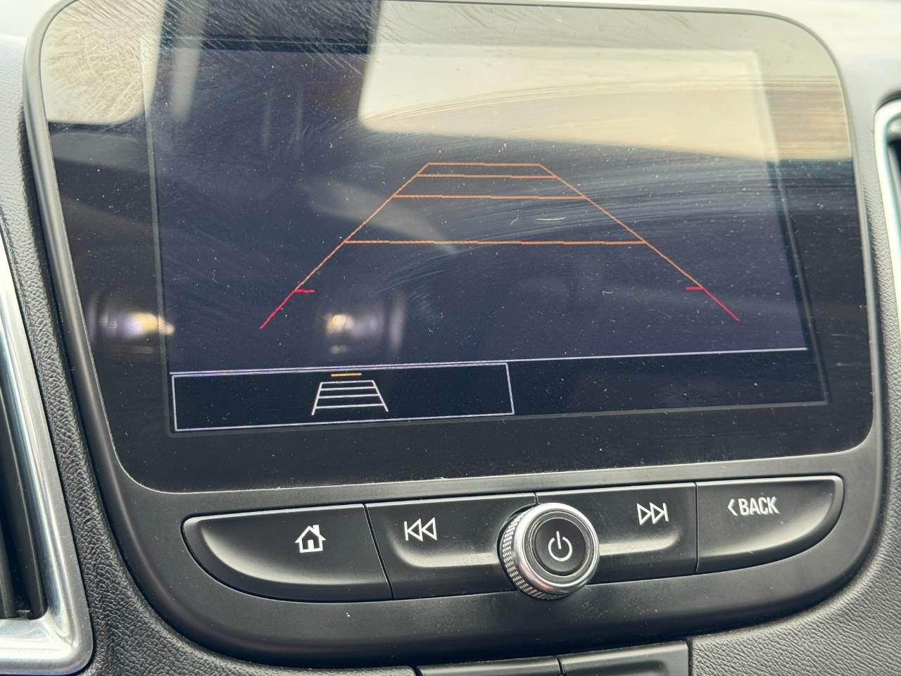 Chevrolet Malibu Vehicle Full-screen Gallery Image 21