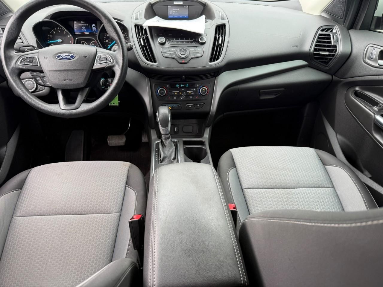 Ford Escape Vehicle Full-screen Gallery Image 12