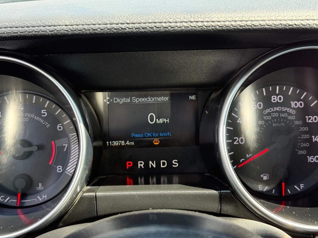 Ford Mustang Vehicle Full-screen Gallery Image 17