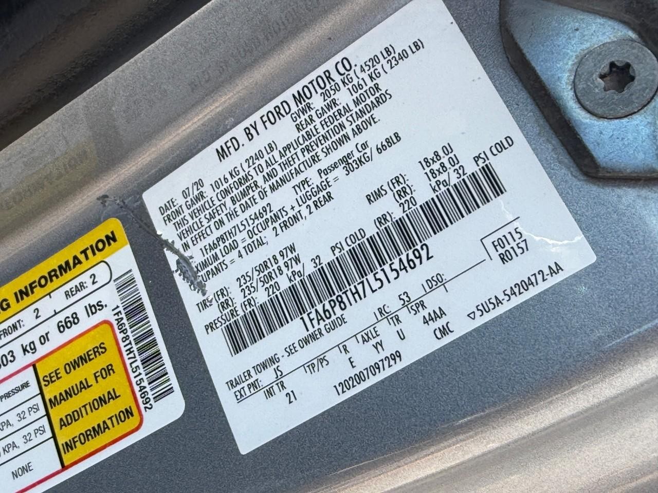 Ford Mustang Vehicle Full-screen Gallery Image 20