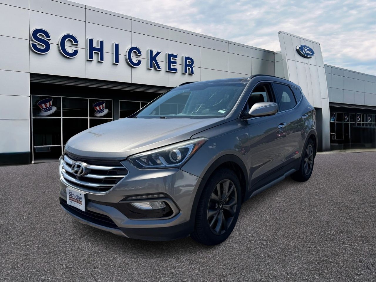 Hyundai Santa Fe Sport Vehicle Full-screen Gallery Image 04