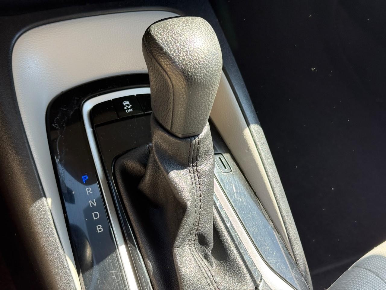 Toyota Corolla Vehicle Full-screen Gallery Image 20
