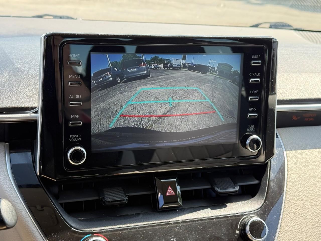 Toyota Corolla Vehicle Full-screen Gallery Image 21