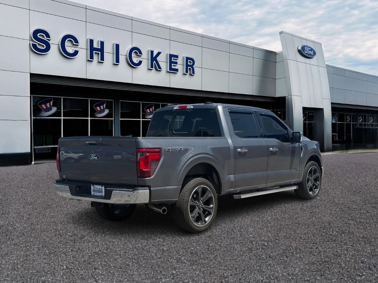 Ford F-150 Vehicle Full-screen Gallery Image 02