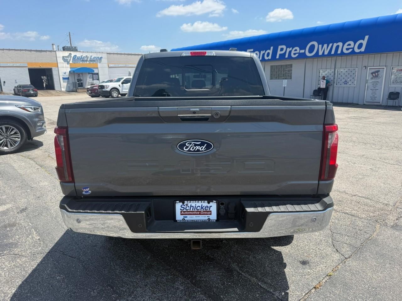 Ford F-150 Vehicle Full-screen Gallery Image 08