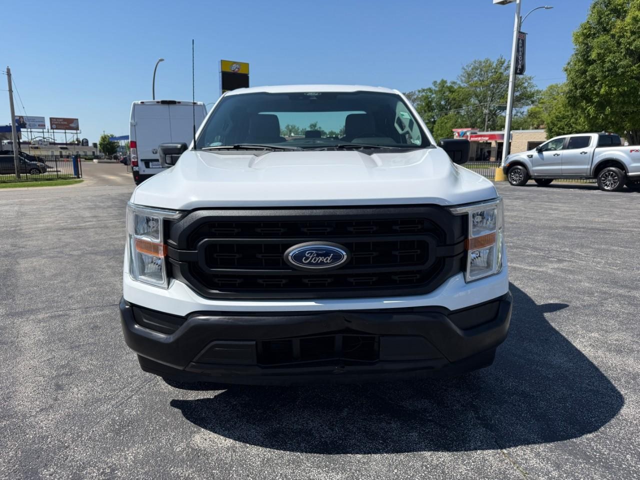 Ford F-150 Vehicle Full-screen Gallery Image 09