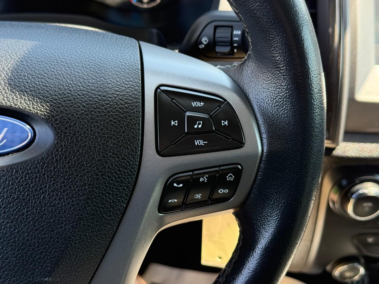 Ford Ranger Vehicle Full-screen Gallery Image 21