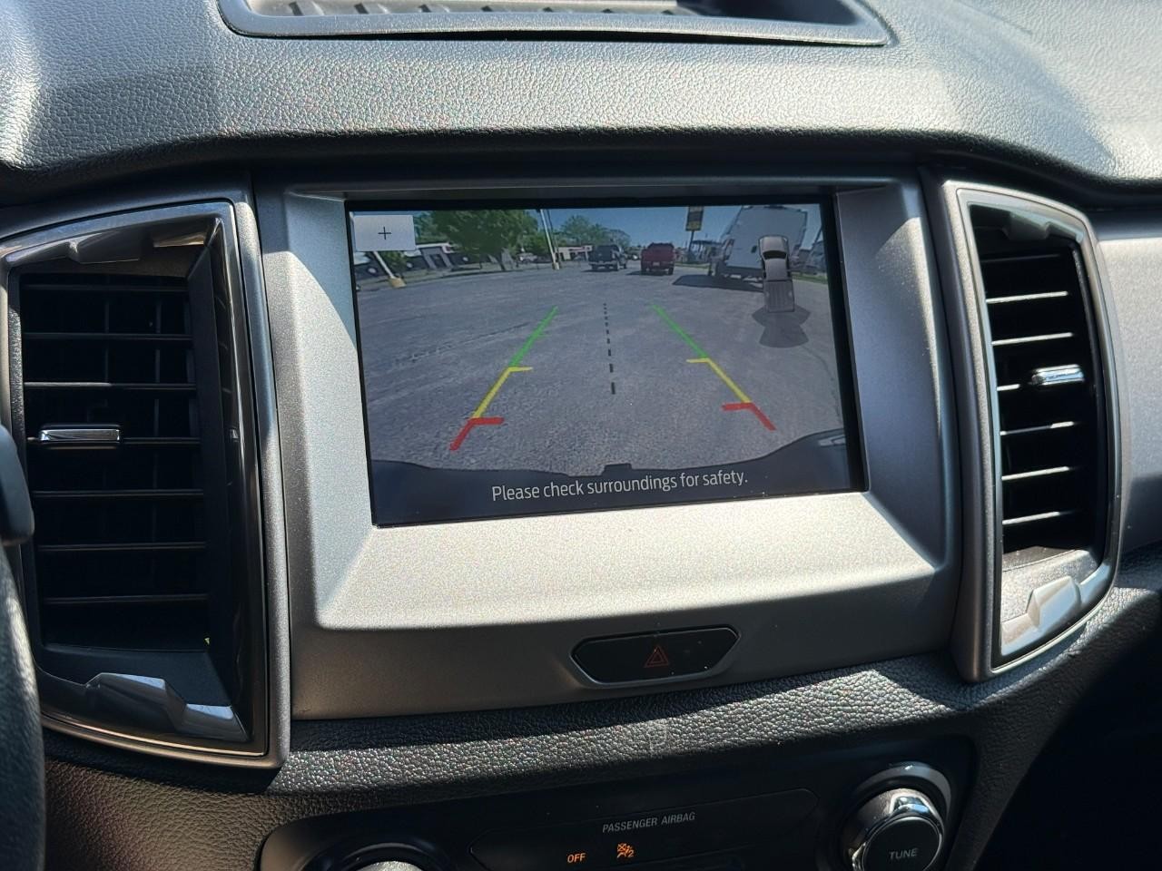 Ford Ranger Vehicle Full-screen Gallery Image 25