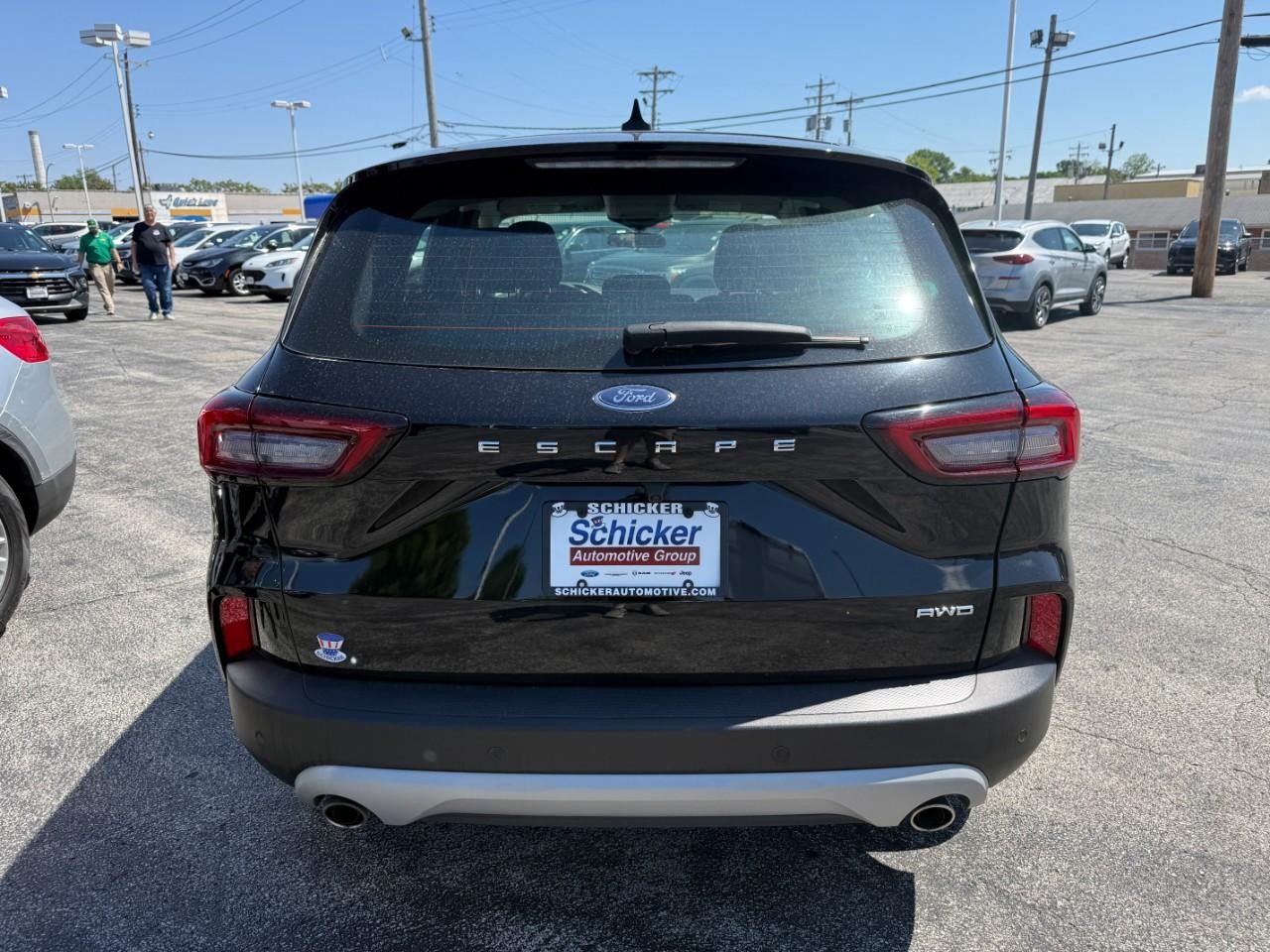 Ford Escape Vehicle Full-screen Gallery Image 07