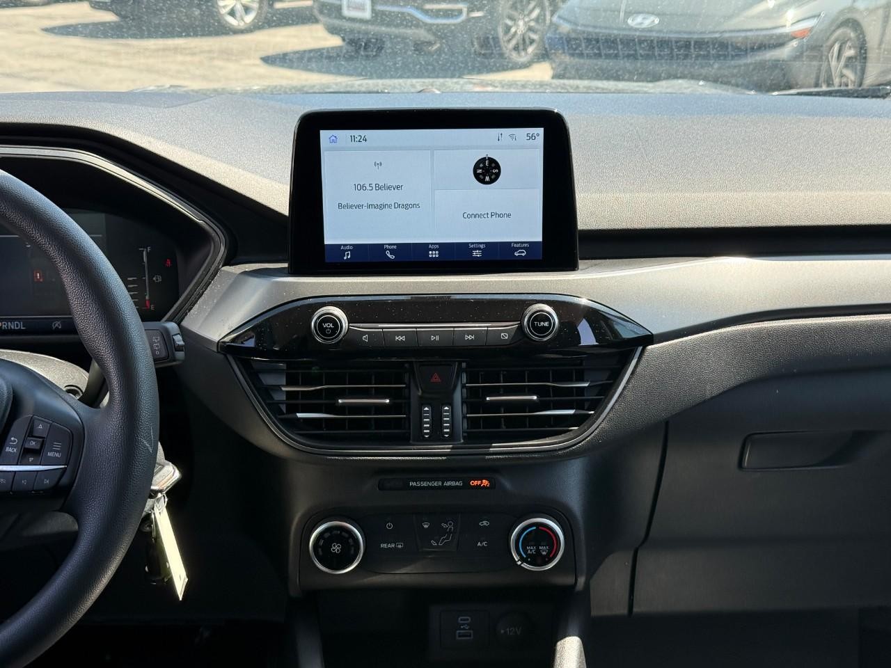 Ford Escape Vehicle Full-screen Gallery Image 12