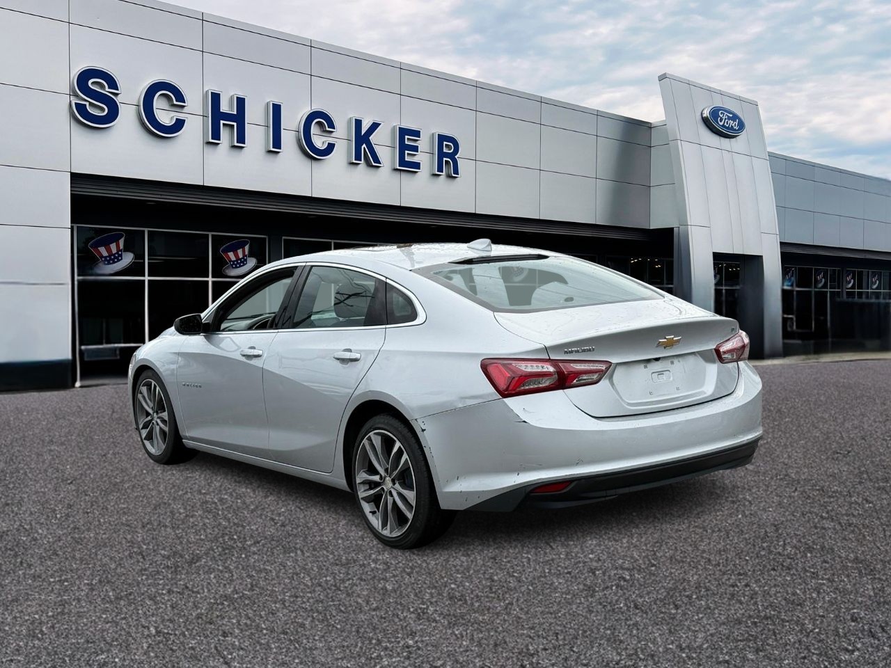 Chevrolet Malibu Vehicle Full-screen Gallery Image 03