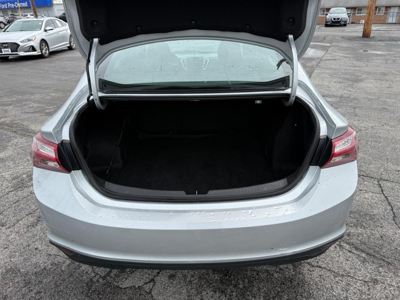 Chevrolet Malibu Vehicle Full-screen Gallery Image 07