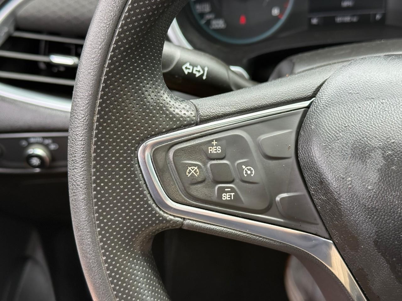 Chevrolet Malibu Vehicle Full-screen Gallery Image 18