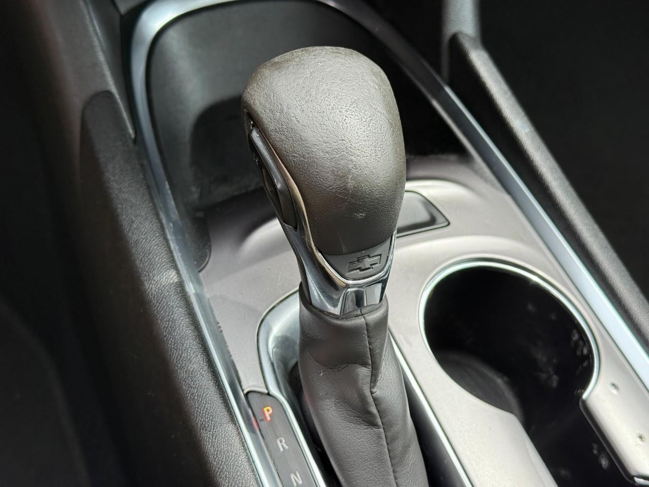 Chevrolet Malibu Vehicle Full-screen Gallery Image 22
